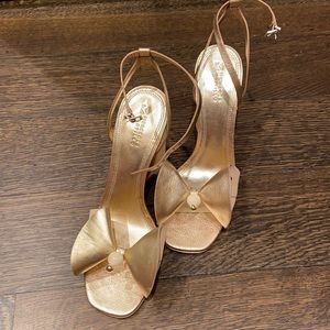 Mercedes Castillo classic heels!